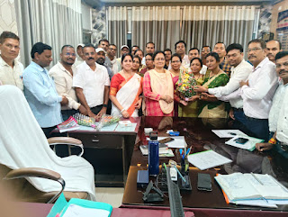  शिक्षकों की समस्या समाधान और VSK एप की आपत्ति मामले में  संयुक्त शिक्षक संघ ने डीईओ को सौंपा ज्ञापन