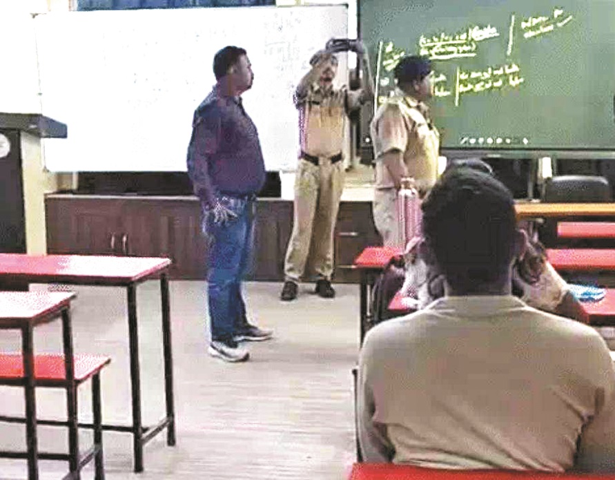 दुर्ग-भिलाई कोचिंग सेंटरों में लापरवाही, कई संस्थान सील, दर्जनों को अल्टीमेटम