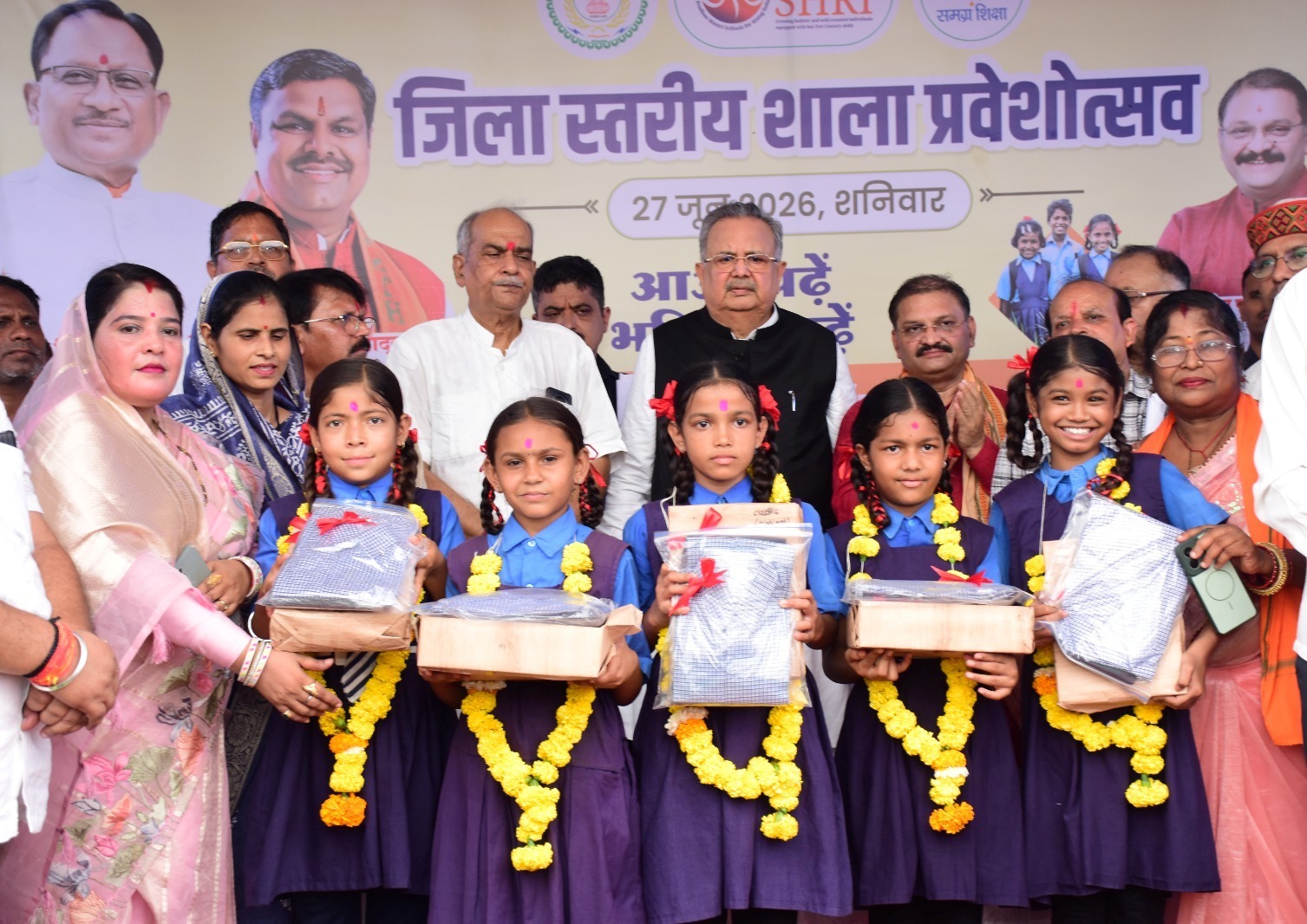 बेटियां हर क्षेत्र में बढ़ रही आगे : विधानसभा अध्यक्ष डॉ. रमन सिंह