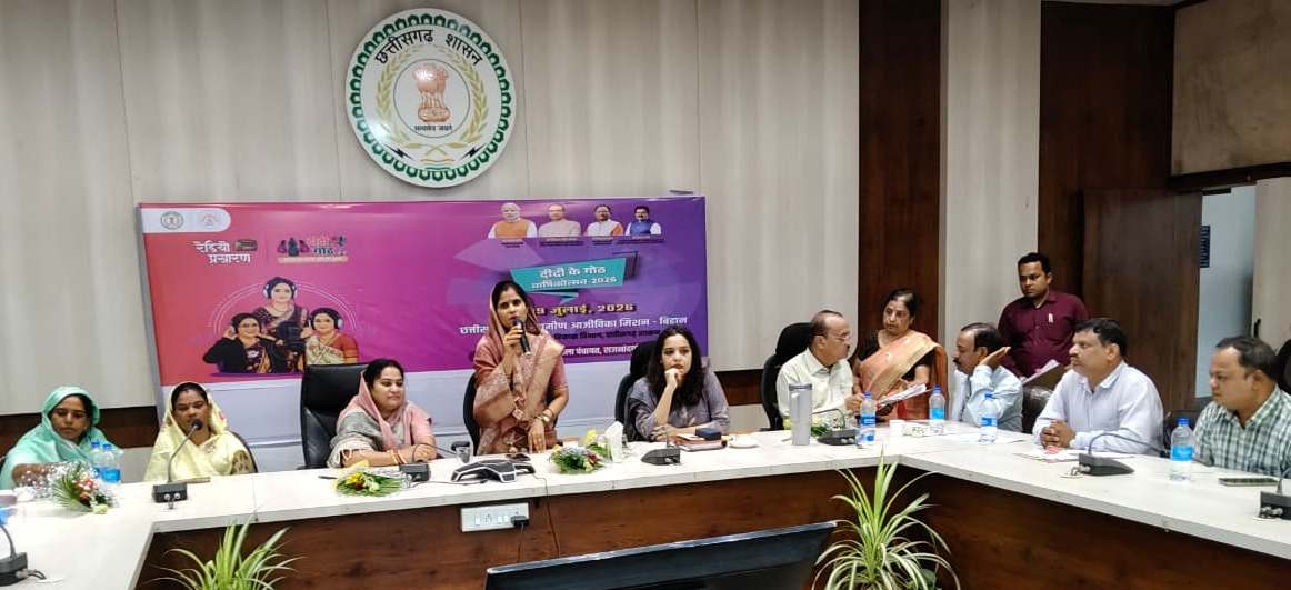 दीदी के गोठ मासिक रेडियो कार्यक्रम का वार्षिकोत्सव संपन्न