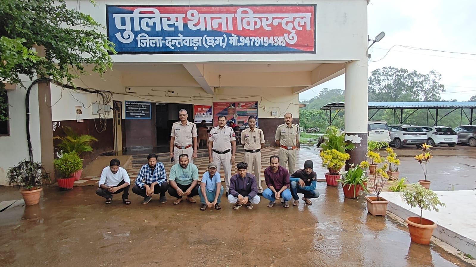 पुलिस द्वारा जुआ खेल रहें। जुआरियों पर की गई कार्यवाही । 