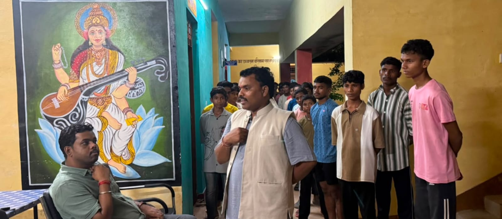 जिला पंचायत अध्यक्ष ने कुआकोंडा के आश्रम,प्री-मैट्रिक एवं पोस्ट-मैट्रिक छात्रावासों का किया औचक निरीक्षण, विद्यार्थियों से किया आत्मीय संवाद