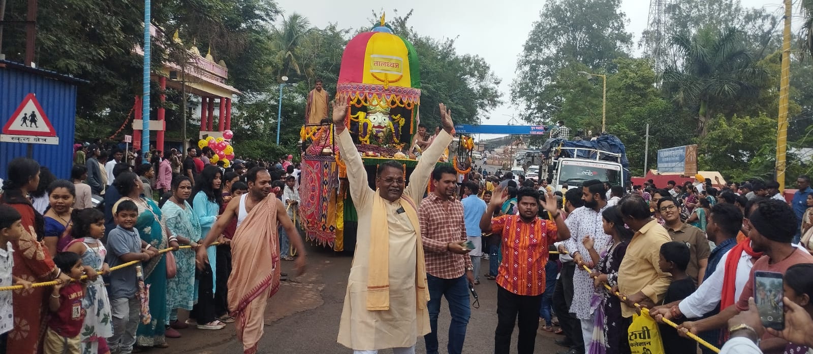 किरंदुल में श्रद्धा और उल्लास के साथ निकली भगवान जगन्नाथ की रथ यात्रा, हजारों भक्तों ने खींचा रथ