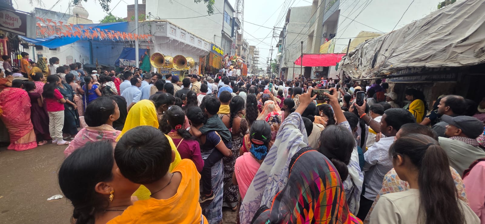  भगवान जगन्नाथ रथयात्रा शांतिपूर्ण ढंग से संपन्न :  एसपी धमतरी के निर्देशन में धमतरी पुलिस की चप्पे-चप्पे पर रही सतर्क निगरानी, 