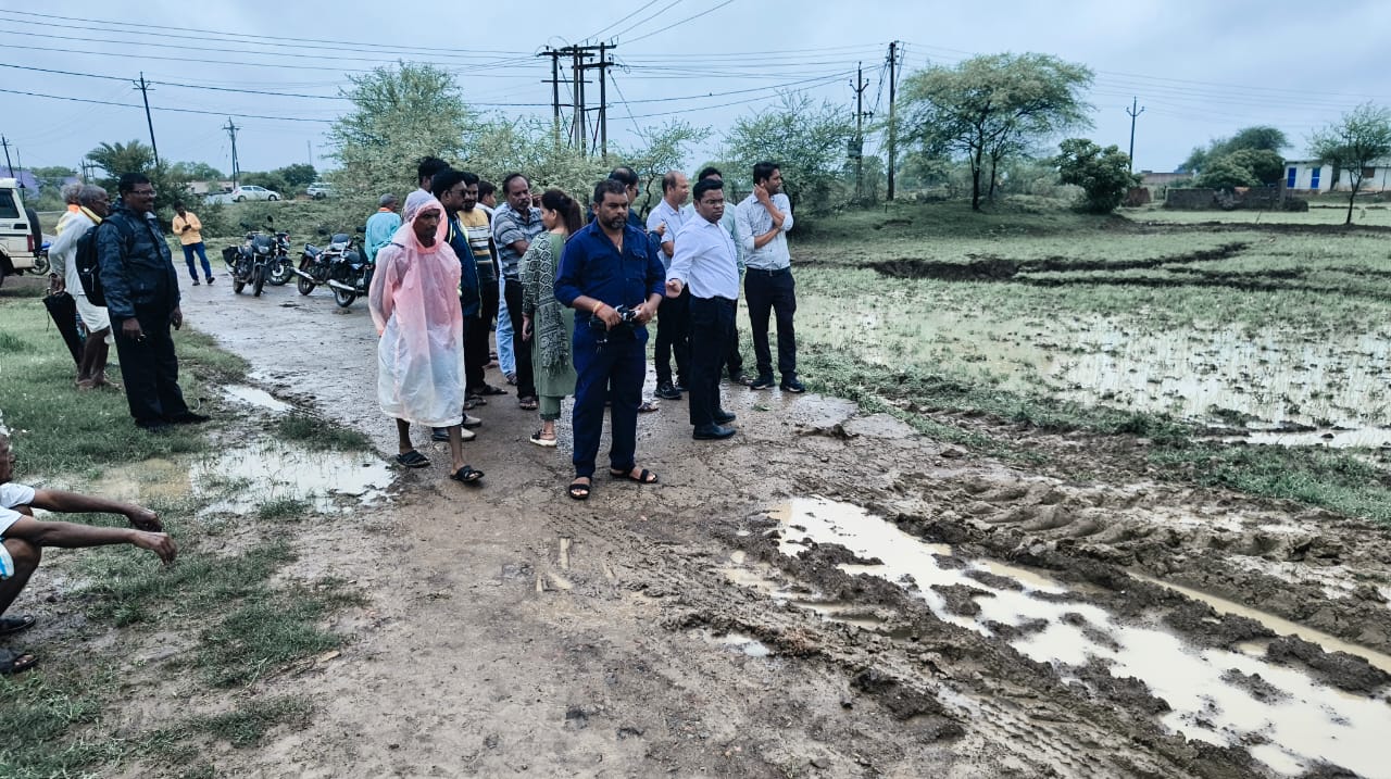 जिला प्रशासन ने ग्राम खुटेरी में 3.28 एकड़ शासकीय भूमि को कराया गया अतिक्रमण मुक्त