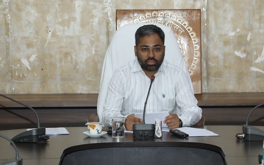 आश्रम-छात्रावासों में स्वास्थ्य परीक्षण करने के निर्देश