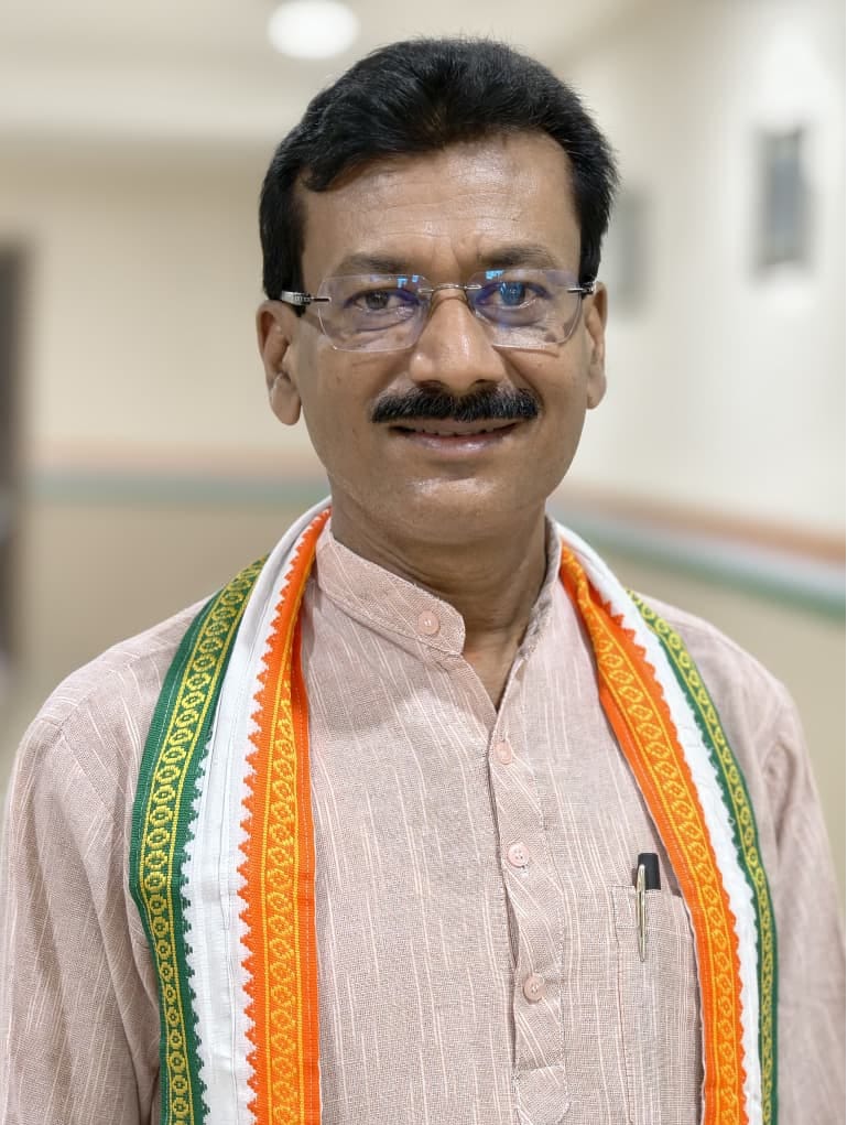अटल की मूर्ति भी भाजपा की भ्रष्टाचार की भेंट चढ़ गई तांबा की जगह सीमेंट की निकली- धनंजय सिंह ठाकुर