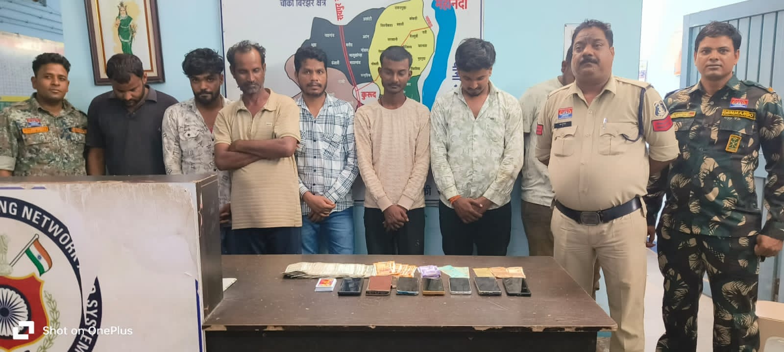 “जुआ-सट्टा पर धमतरी पुलिस का शिकंजा” - तीन थाना क्षेत्रों में एक साथ दबिश, 17 जुआरी गिरफ्तार
