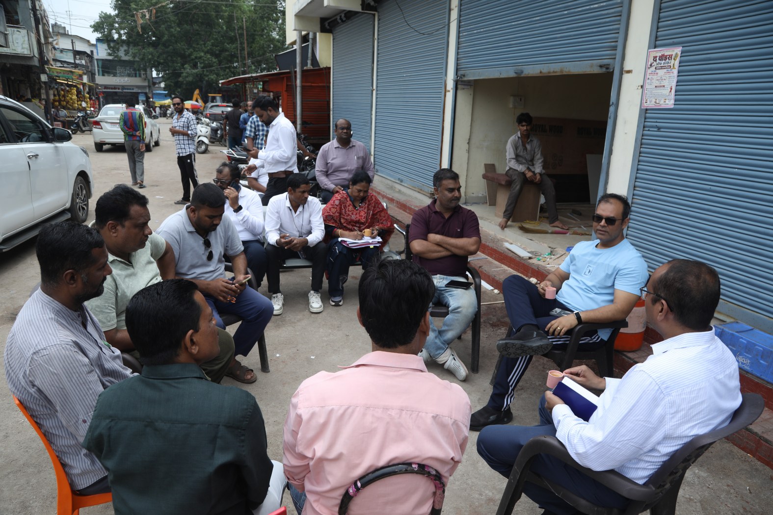 नवपदस्थ कलेक्टर ने नगरीय क्षेत्र में भ्रमण कर समस्याओं की ली जानकारी