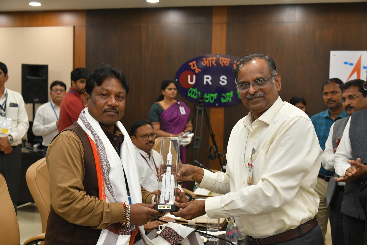 सांसद महेश कश्यप ने बेंगलुरु में विज्ञान,अंतरिक्ष और विमानन क्षेत्र से जुड़े संस्थानों का किया अध्ययन दौरा
