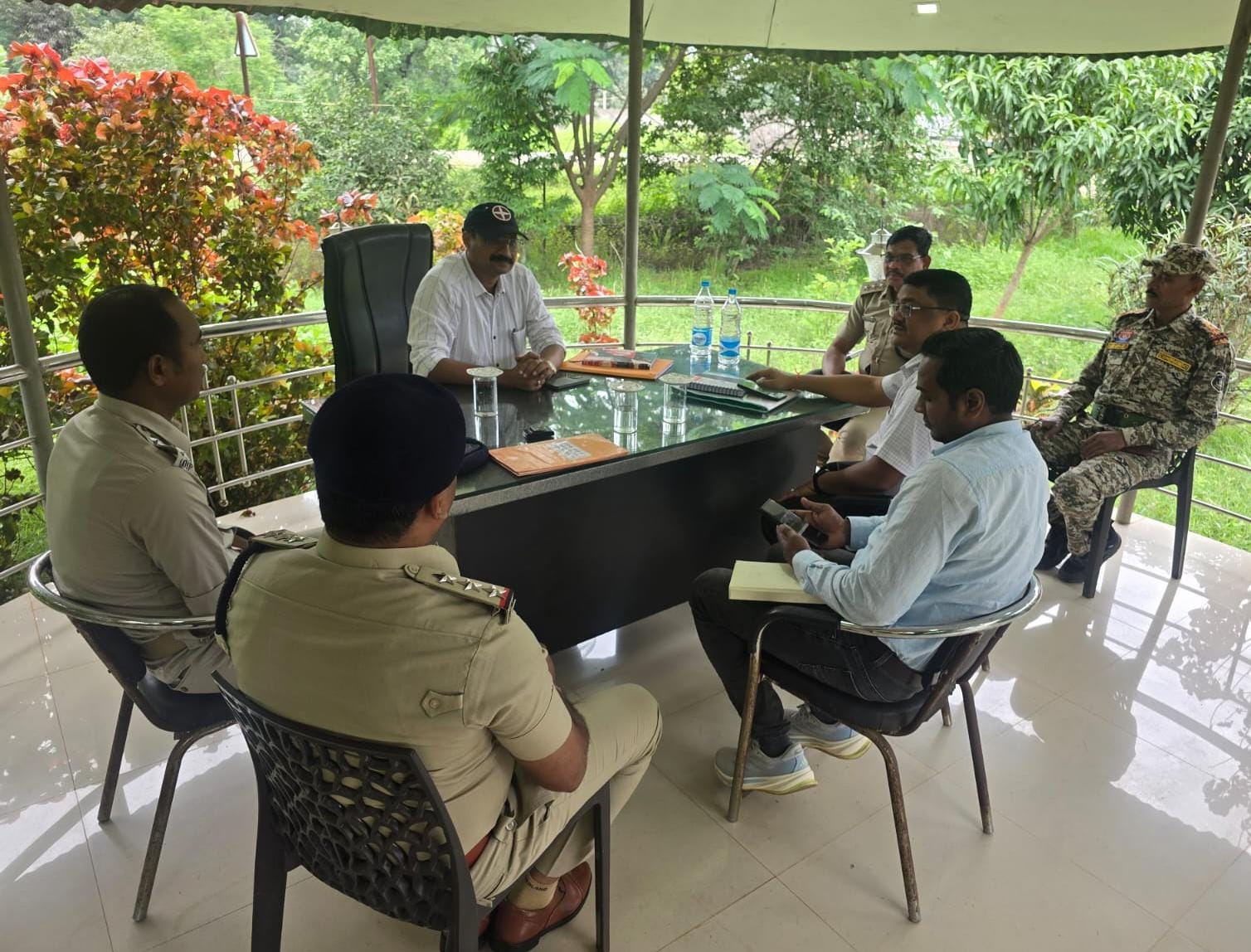 सीमावर्ती राज्यों के पुलिस अधिकारियों की समन्वय बैठक, माओवादी गतिविधियों एवं एनडीपीएस मामलों पर हुई महत्वपूर्ण चर्चा