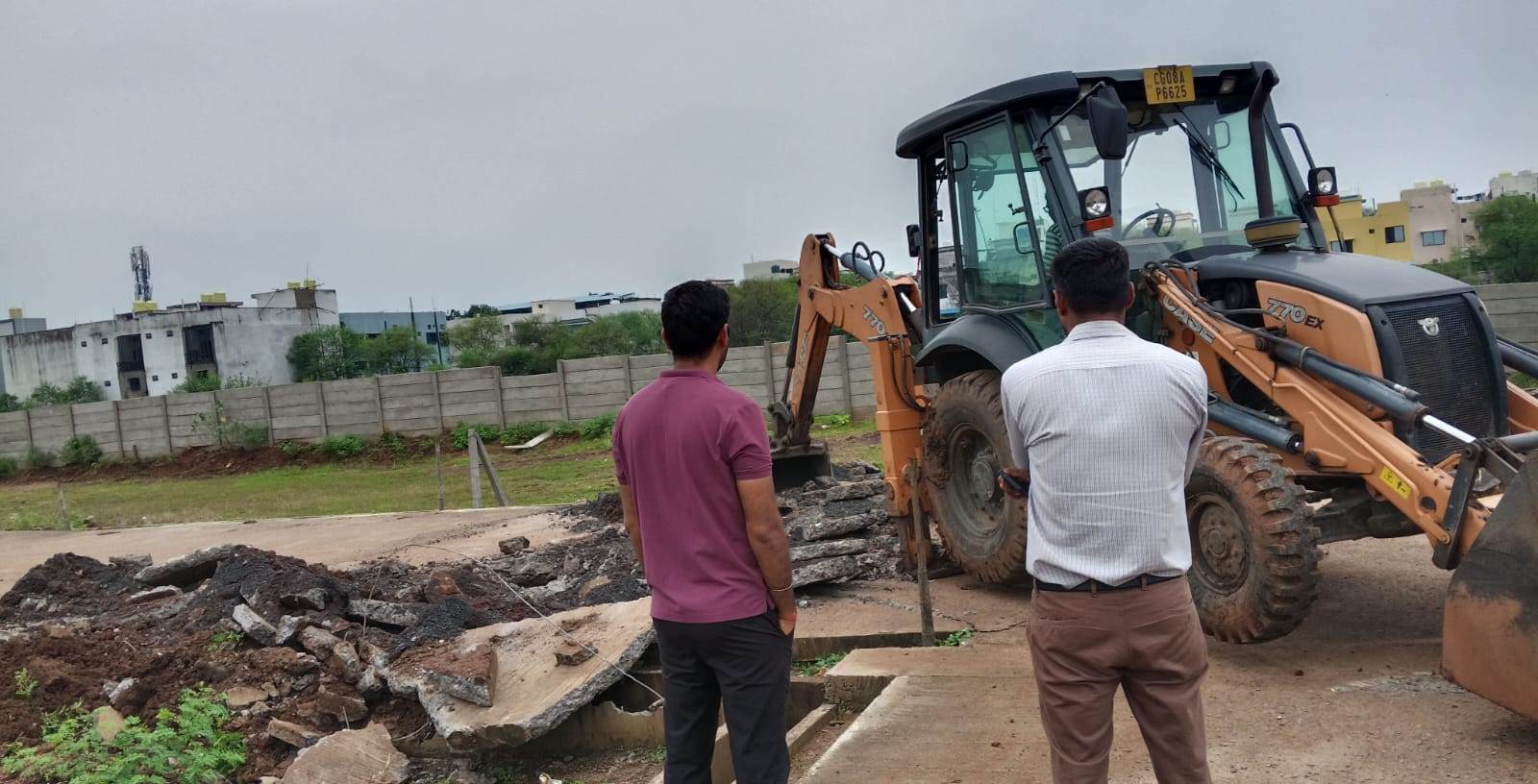 कौरिनभाठा में अनधिकृत विकास पर चला बुलडोजर*