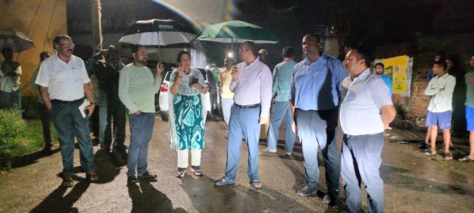 जल भराव वाले क्षेत्रों में सतत निगरानी रखने कलेक्टर ने दिए निर्देश