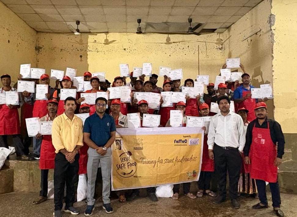 खाद्य विक्रेताओं के लिए दो दिवसीय निःशुल्क प्रशिक्षण आयोजित